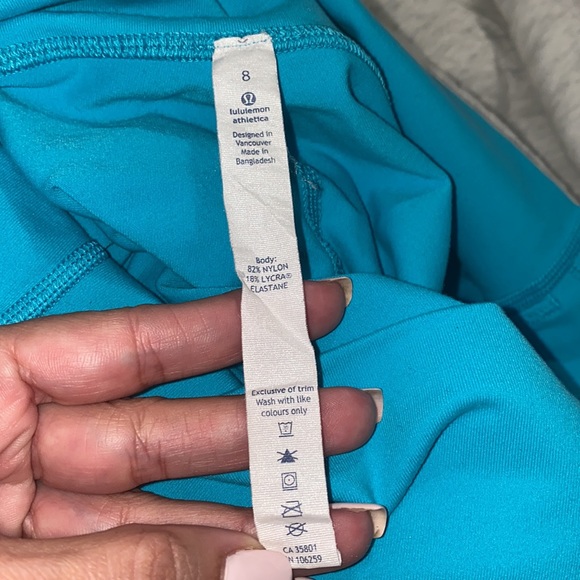 Lululemon leggings, EUC, size 8, ankle length - Picture 6 of 9